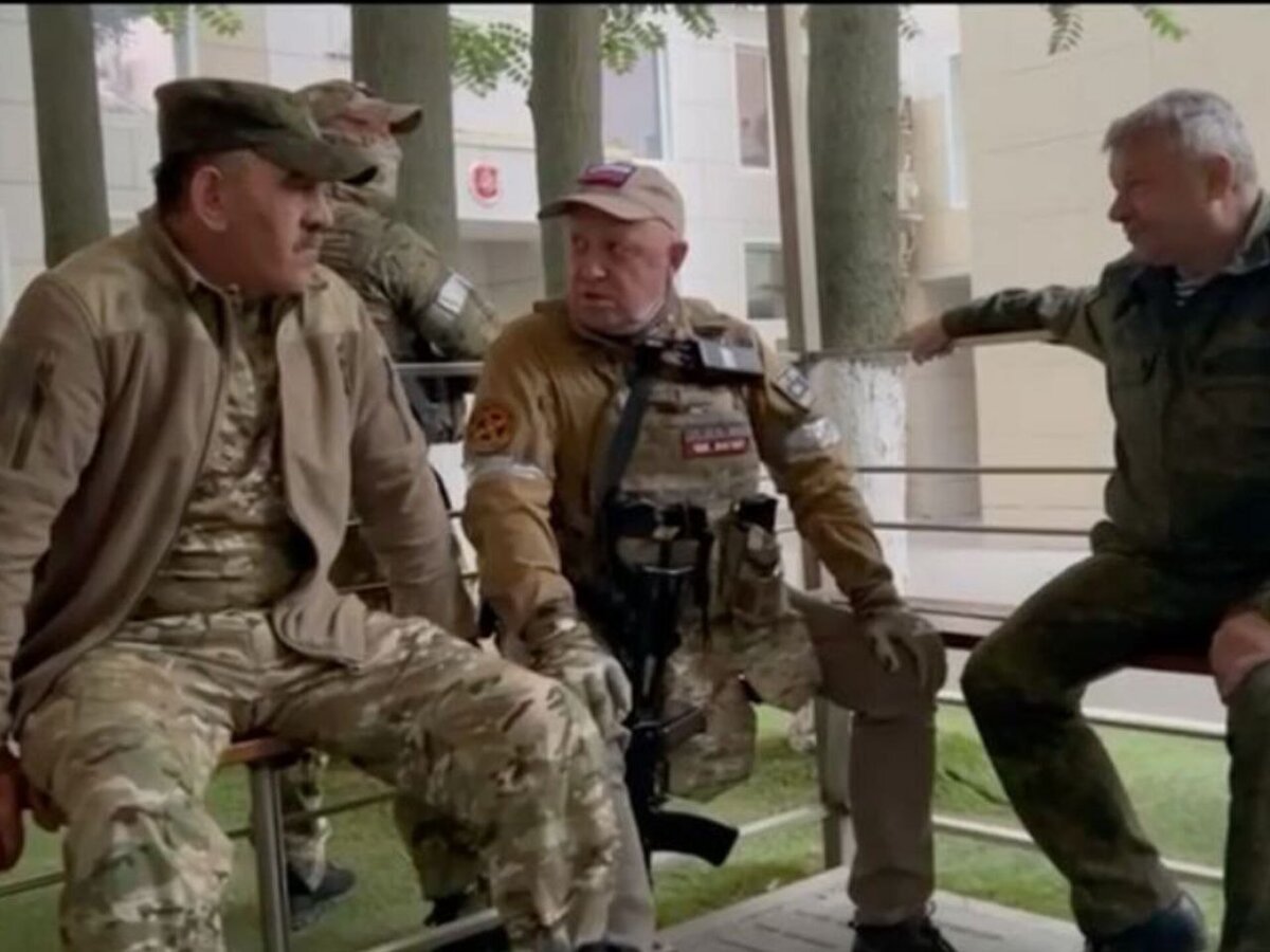 Пригожин взял в плен российских генералов. Кто бы мог подумать что это когда-нибудь произойдёт?