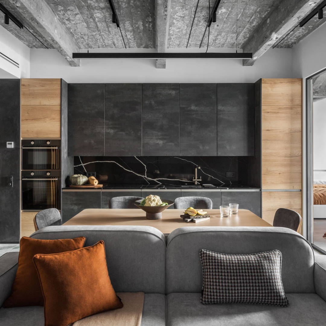 Реализованный интерьер по проекту студии дизайна Dinamika. Диван: Sofas & Decor