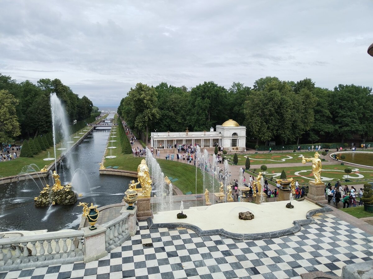 фонтаны петергофа в санкт петербурге