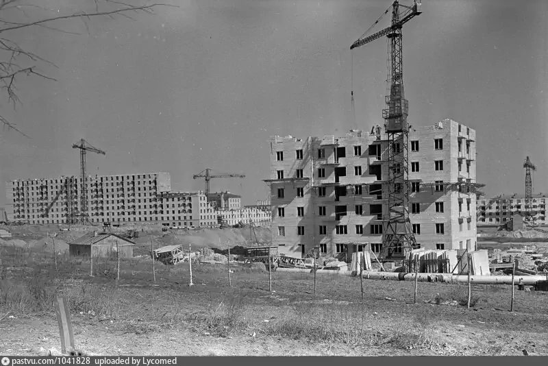 Криворожская: "В жару жители первых этажей часто поливали цветы и ...