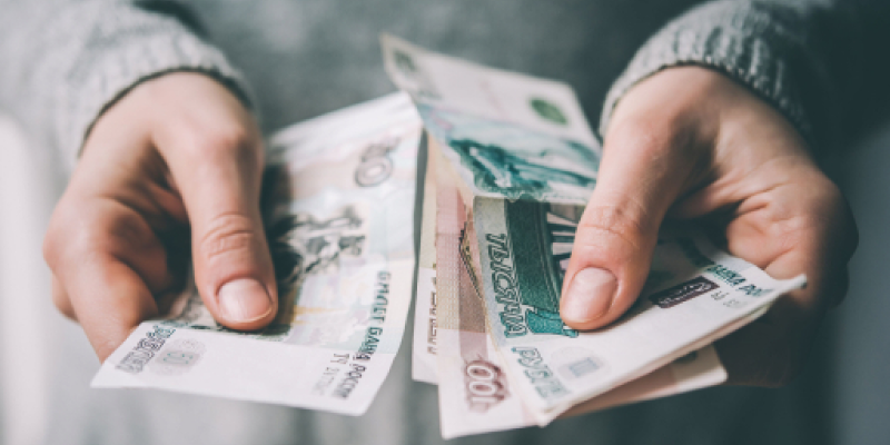 Открыть вклад - один из худших вариантов "сохранить" деньги на обучение ребенка, т.к. за длительный срок вклад в рублях может сильно потерять в покупательской способности 