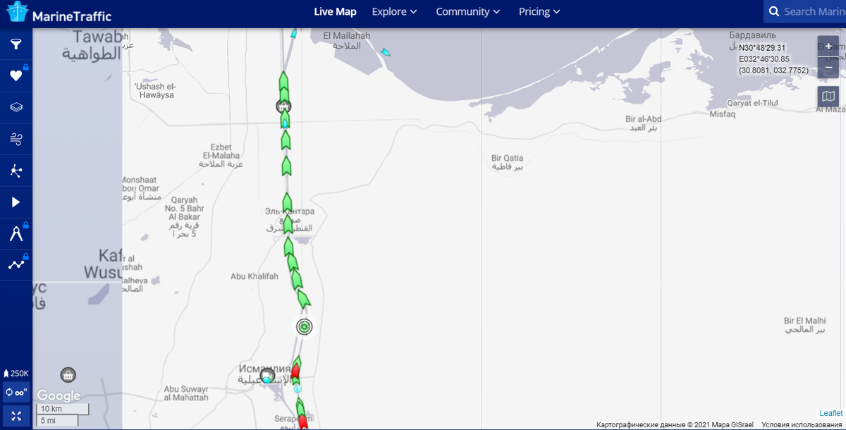 Вот она цепочка судов каравана, уже подходят к Порт-Саиду.