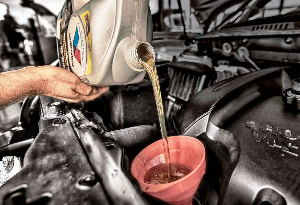 Моторное масло важно выбирать качественное