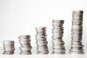 Формула и процесс расчета неустойки по алиментам определен в статье 115 Семейного Кодекса РФ, на ряду с общими положениями Гражданского кодекса и Федеральным законом «Об исполнительном производстве».
