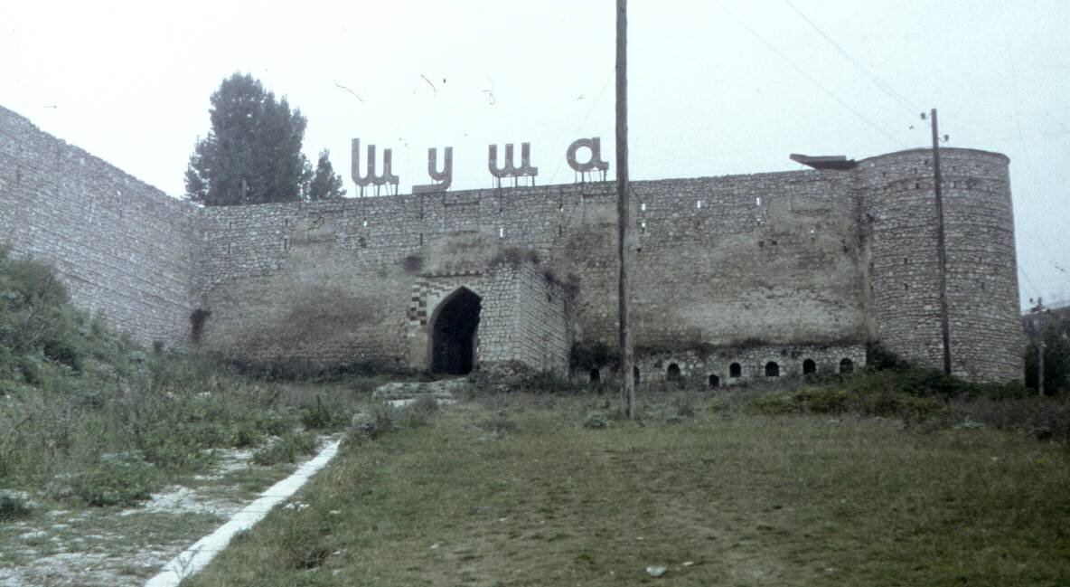 Снимок Сокирко из диафильма "Карабах"