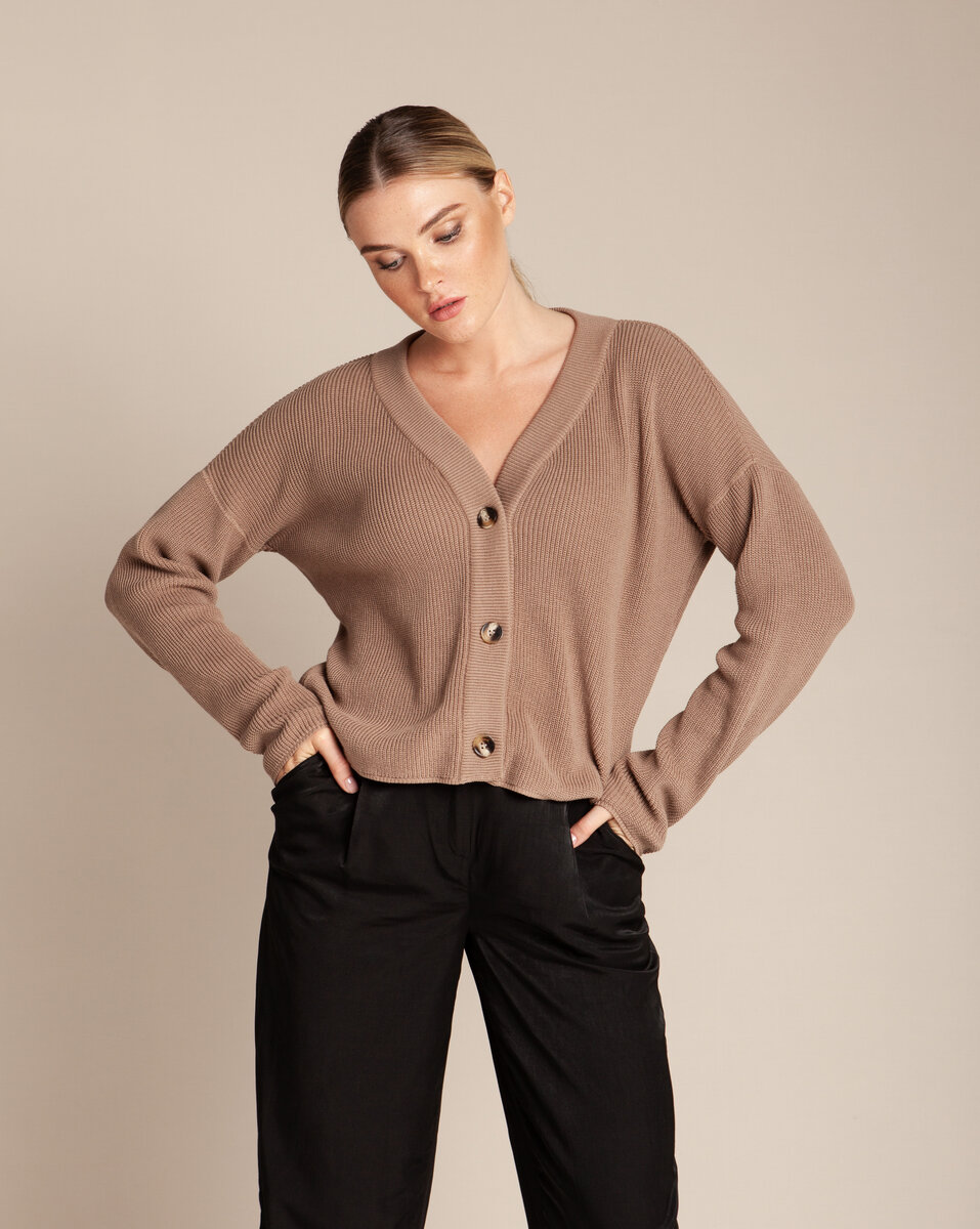 Джемпер-кардиган доступен в 3 цветах и размерах S-XL