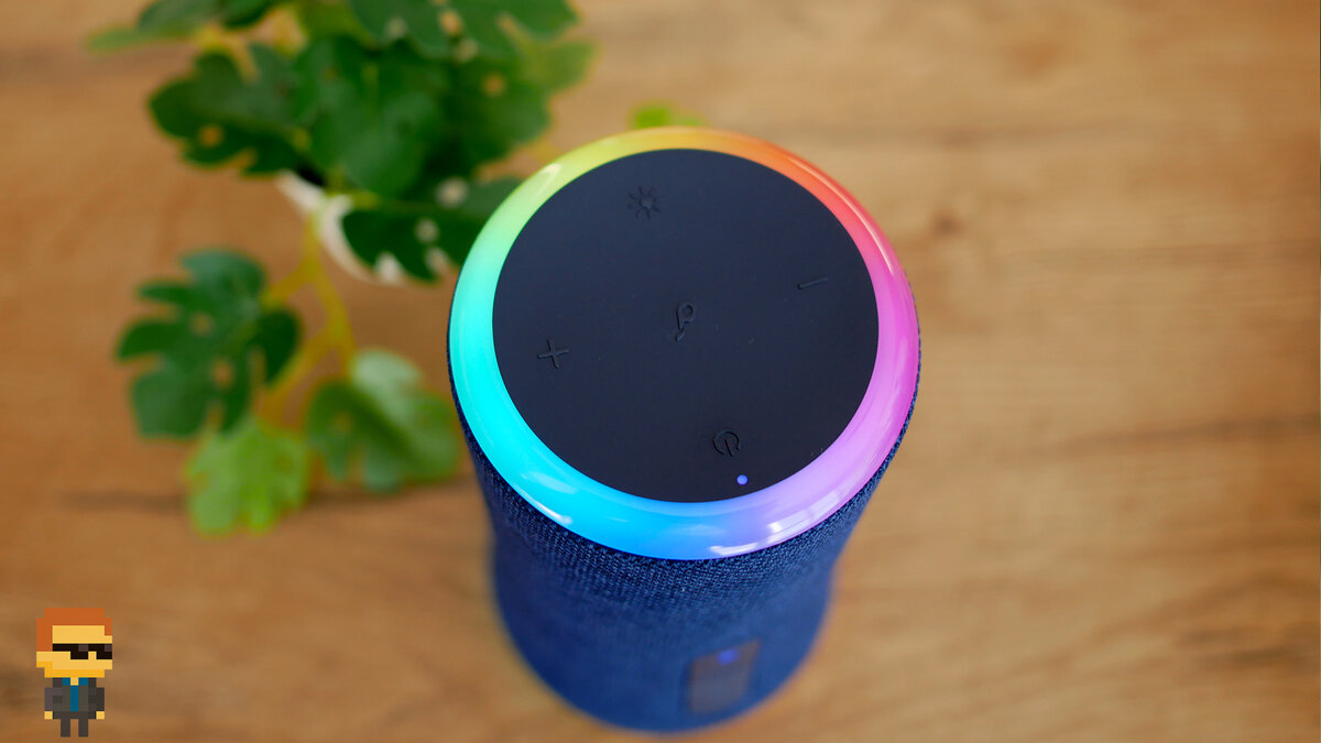 RGB подсветка в Anker Soundcore Flare 2. Листайте –>