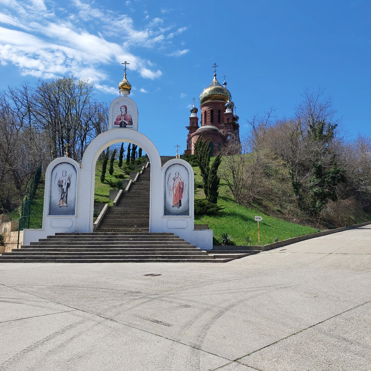 Вид на храм