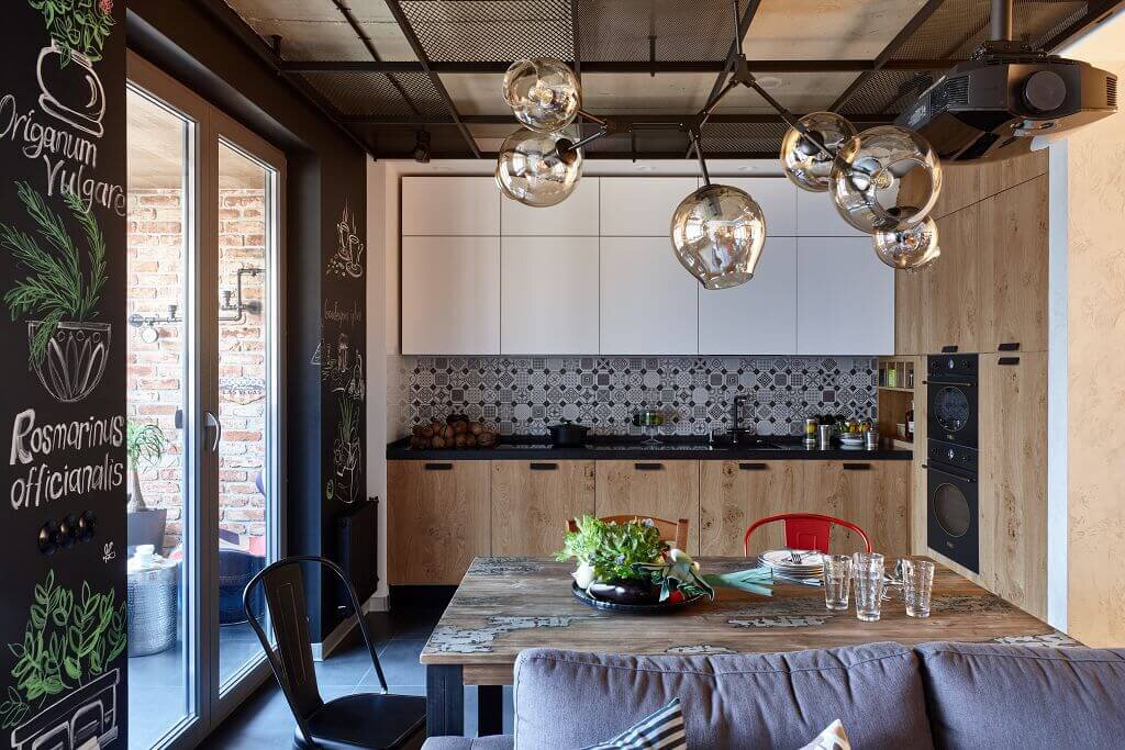 Зона кухни. Светильник Branching, MHLiving; настенная плитка World Parks Vondel, Vives; кухня Дриада