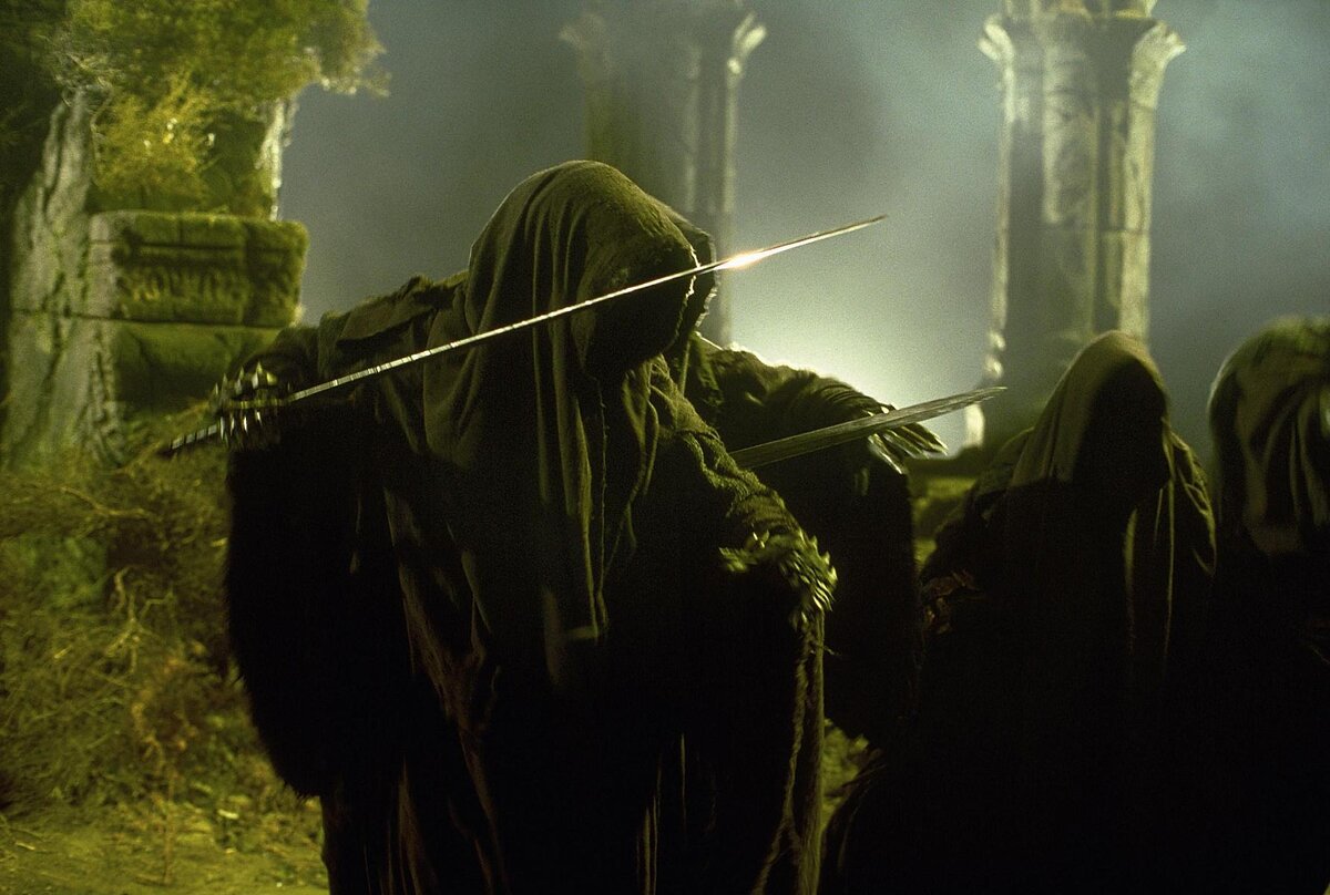 кадр из фильма ,,Властелин Колец: Братство Кольца"