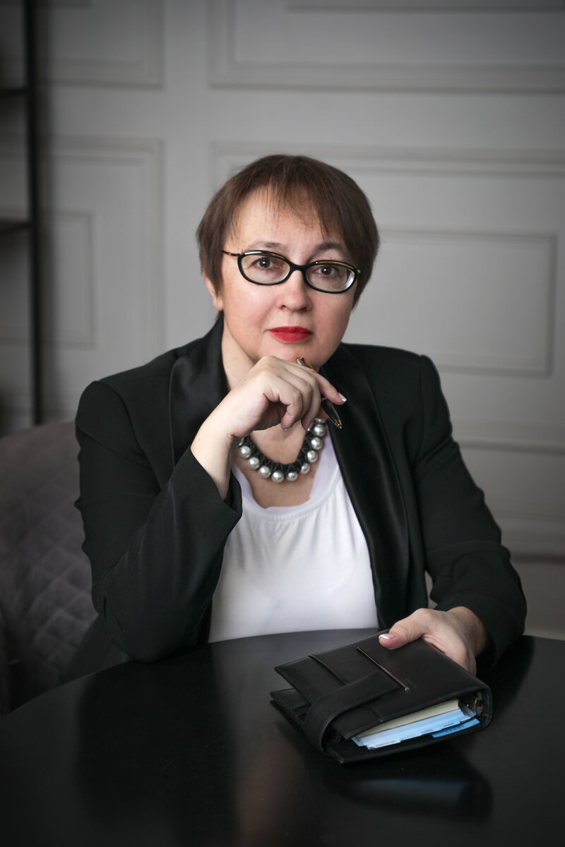 Коноваленко Марина Юрьевна, кандидат псих. наук, доцент, директор по маркетингу компании "Аксамит", преподаватель РЭУ им. Г.В. Плеханова