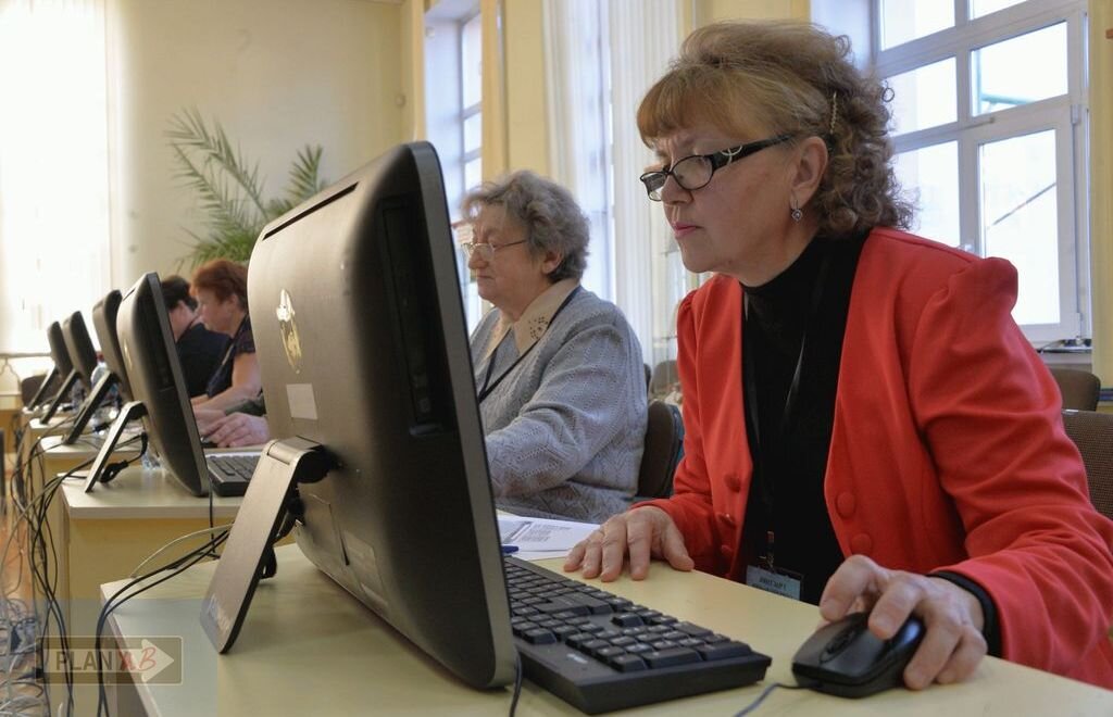 Работа для пенсионерки в москве