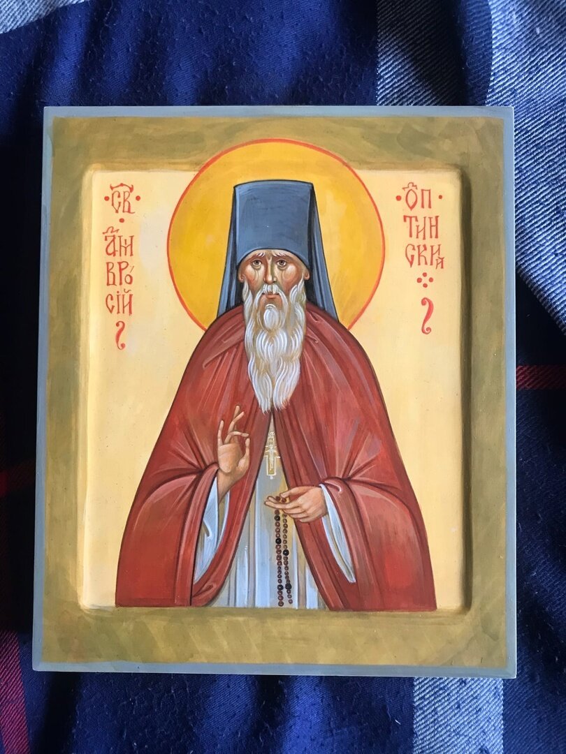 Преподобный Амвросий Оптинский (Гренков) (1812 - 1891). Прославлен в лике святых 6 июня 1988 года на Поместном соборе Русской православной церкви; почитался при жизни как старец. Прообраз старца Зосимы в романе Фёдора Достоевского «Братья Карамазовы». Работа: https://vk.com/artemisicon