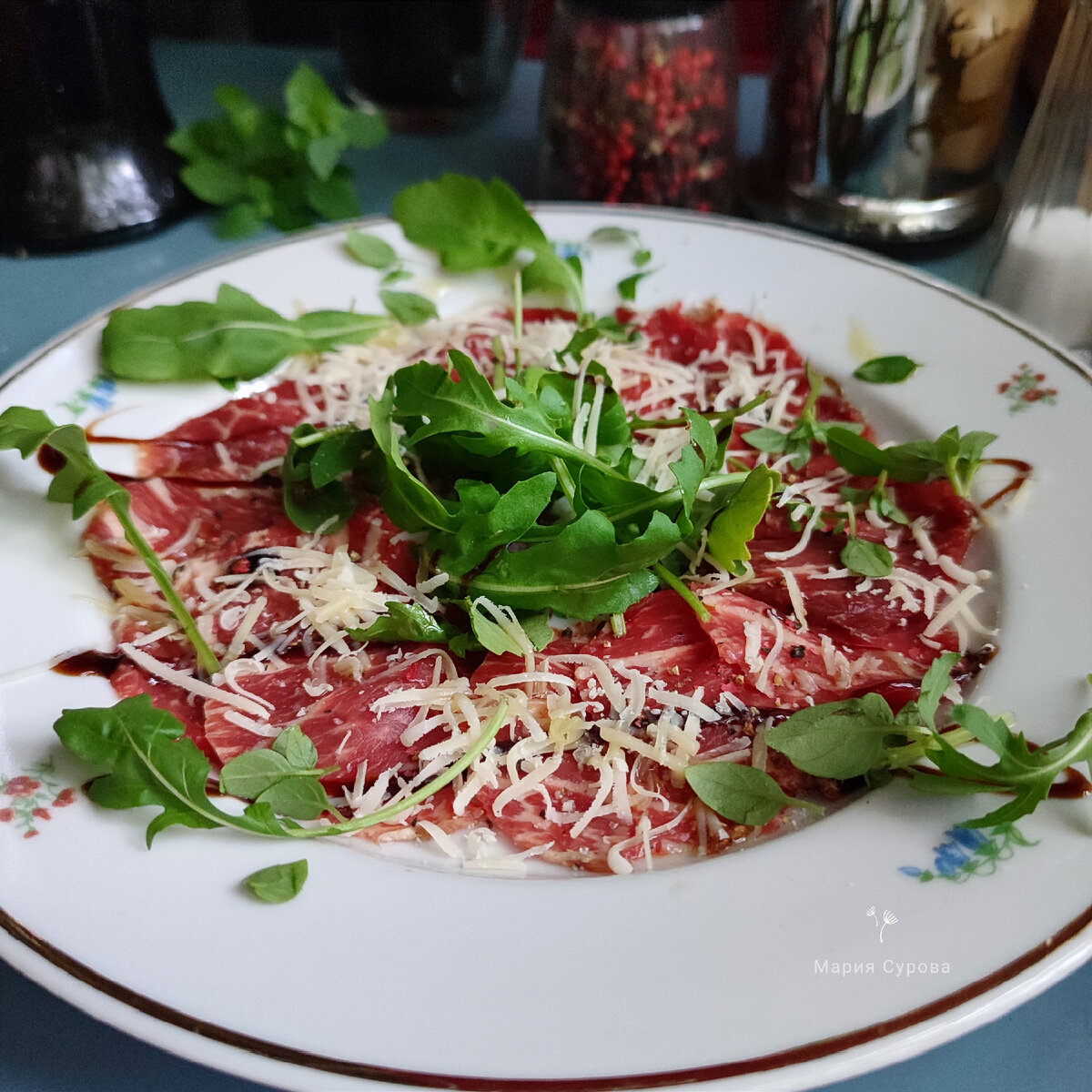 Карпаччо из говядины (beef carpaccio) - рецепт приготовления от Праймбиф