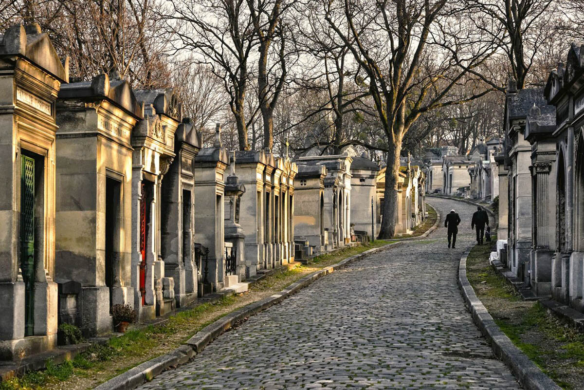 Pere lachaise. Пьер Лашез кладбище Париж. Кладбище в Париже пер Лашез. Французское кладбище в Париже пер Лашез. Кладбище пер-Лашез (Père Lachaise Cemetery).