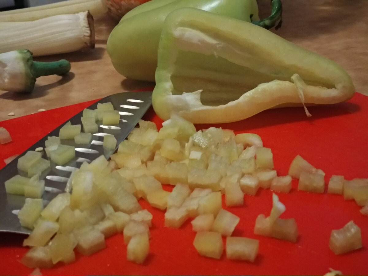 Быстрый и вкусный салат из фасоли и морковки по-корейски