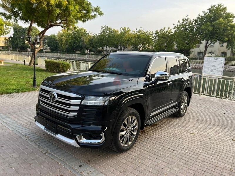 oyota Land Cruiser (VIP Edition) 2022