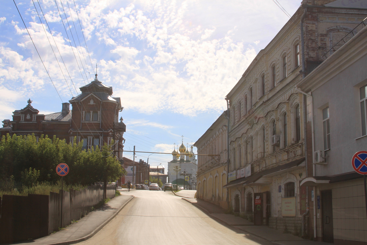 Родина ПАЗиков и лимонов. Гуляем по городу на Оке.