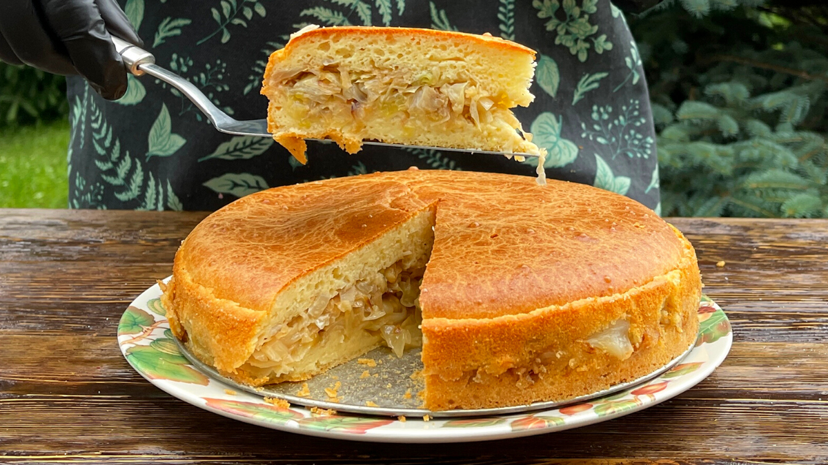 Капустный пирог (со свежей капустой), пошаговый рецепт на 1693 ккал, фото, ингредиенты - Брусника