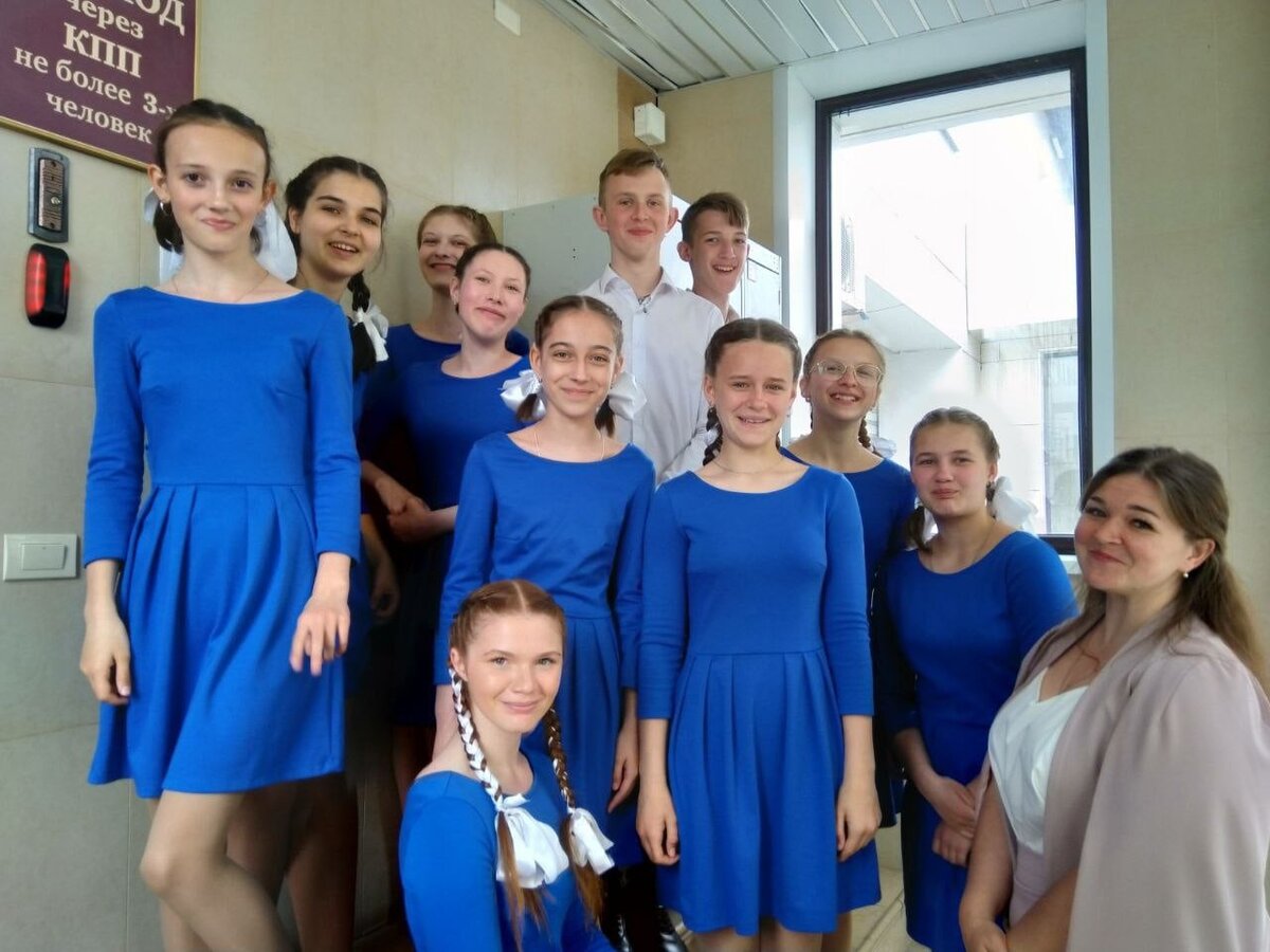 За пару минут до того, как у нас забрали телефоны...