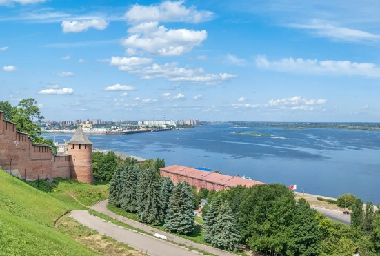 Вид на Волгу из Нижнего Новгорода. Источник изображений: Яндекс. Картинки