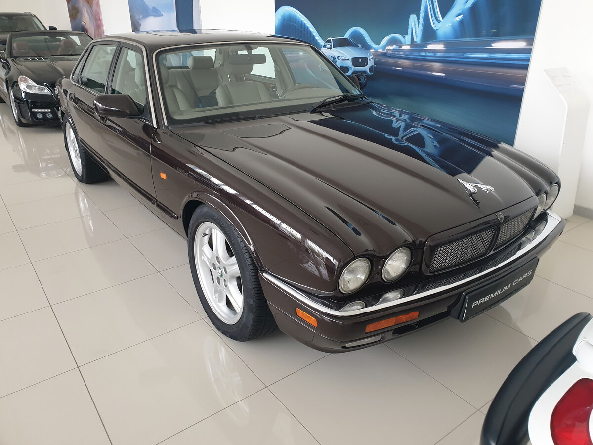 Jaguar Xj