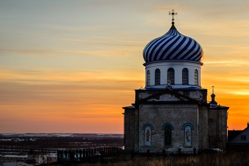 Бирск башкортостан. Свято-Троицкий собор Бирск. Михайло-Архангельский храм Бирск. Храмы г Бирск. Г Бирск Башкортостан Михайло-Архангельская Церковь.