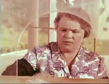 "В трудную минуту". Кассир. 1967