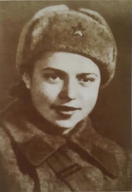 Разведчица Лариса Васильева незадолго до гибели.