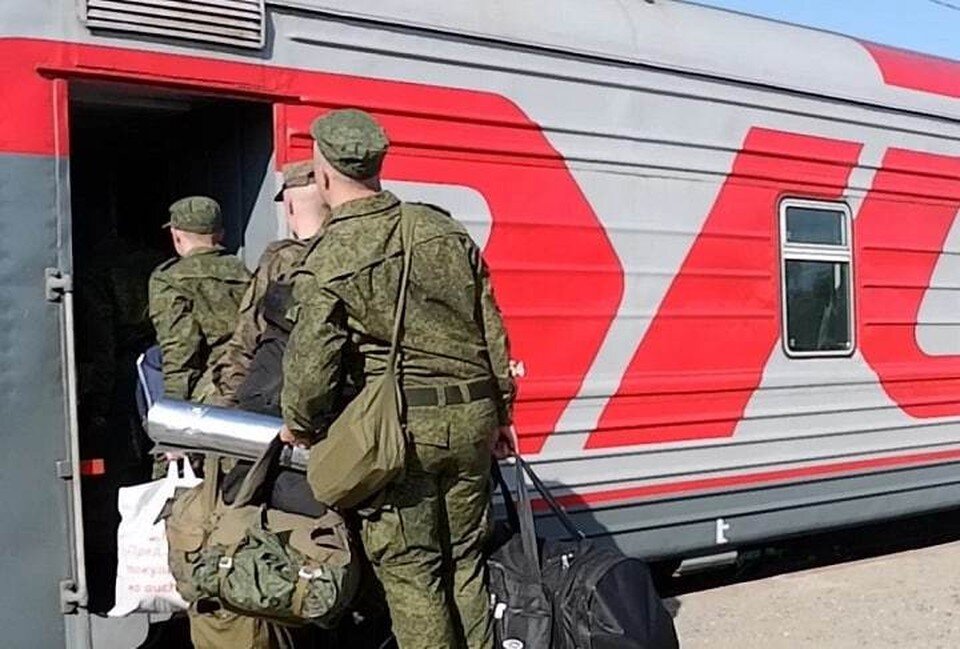     Волгоградцы вошли в число 300 тысяч мобилизованных россиян. Многие из них уже завершили обучение и отправились в зону СВО. Фото: пресс-служба ЮВО.
