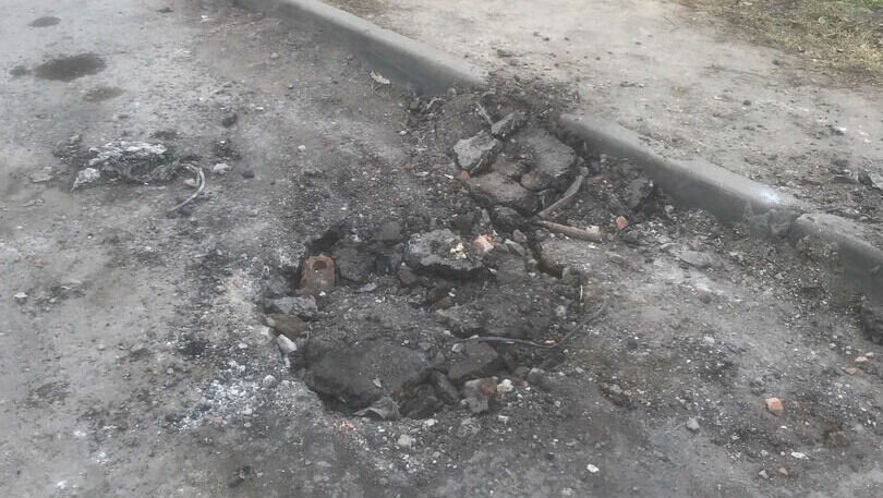     Жители Ростова пожаловались на халатное отношение Ростовводокнаала к восстановлению участка дороги после ремонта труб, фото последствий работы коммунальщиков опубликовано в соцсетях.