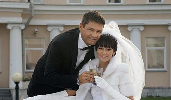 Наверное, многие российские телезрители знают такого талантливого и отличного актёра Игоря Лифанова. Игоря запоминают благодаря съёмкам в фильмах с криминалом и т.д.-4