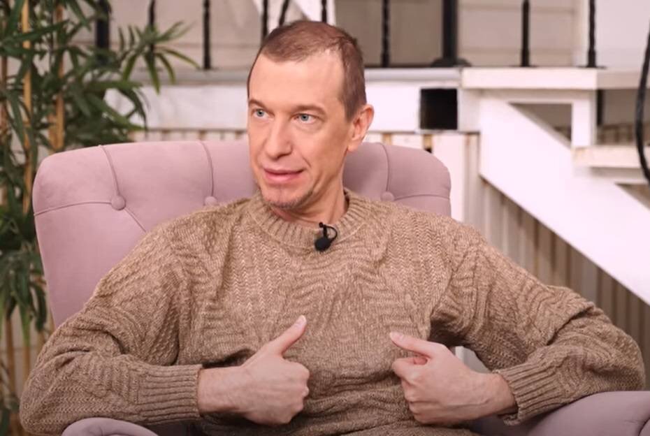 Ведущий Сергей Соседов.