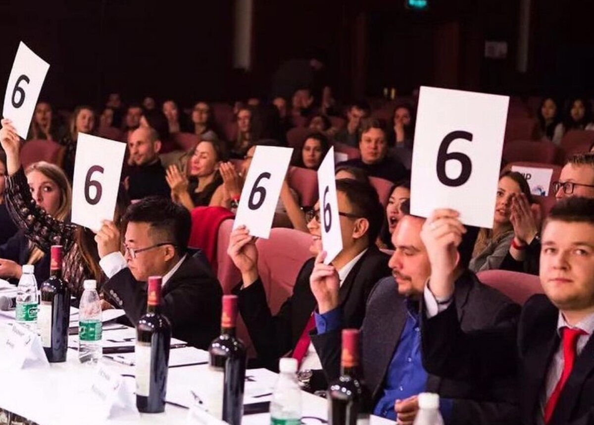 Билеты очень быстро раскупали, и мы боялись, что мест просто не хватит на всех желающих.