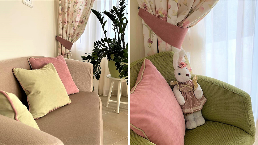 Крольчиха в розовом платье идеально вписалась в интерьер спальни.