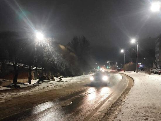     На улице Ипподромной уложили временный слой асфальта. Фото: канал Бориса Елкина