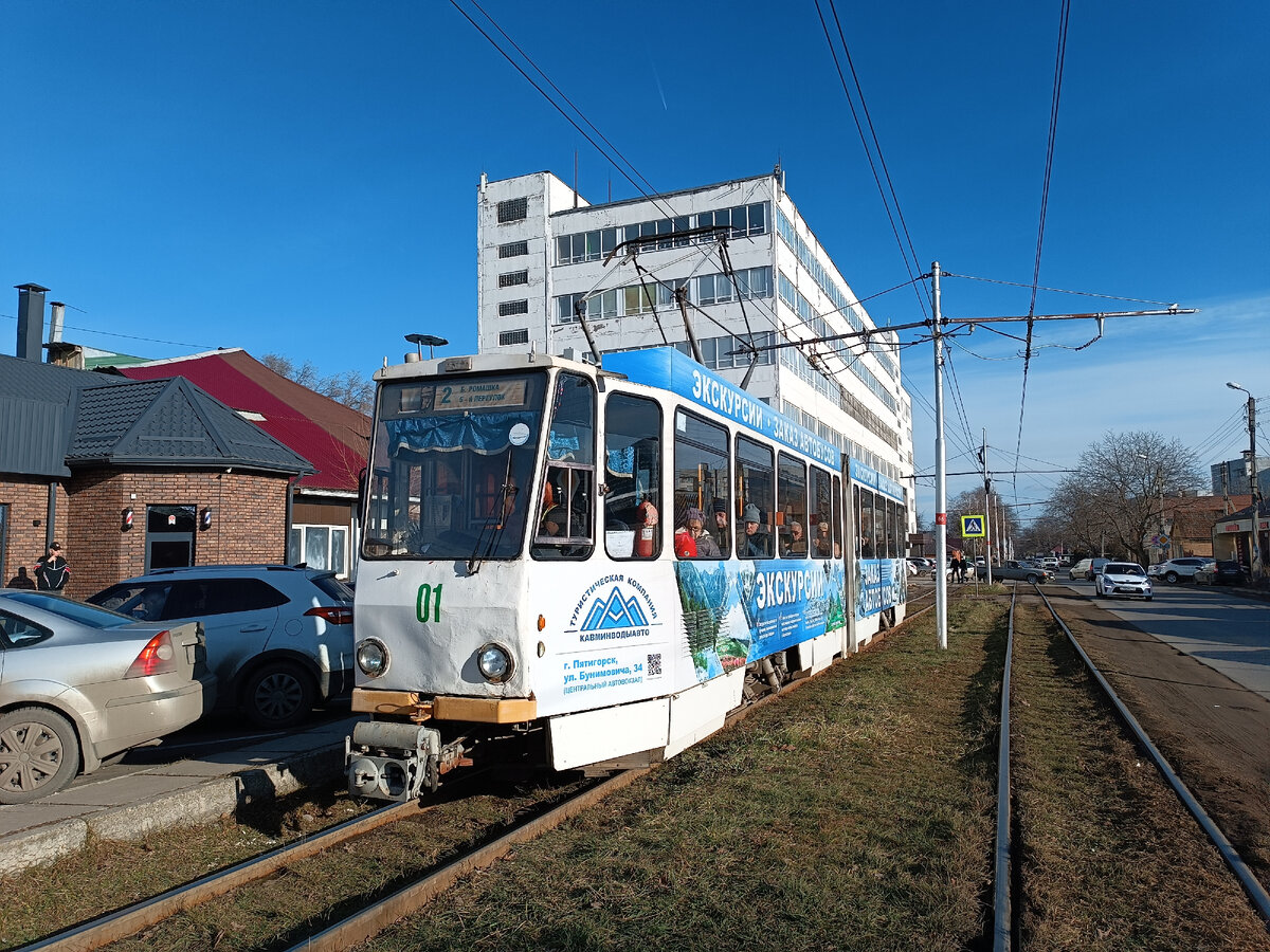 Немного помятый жизнью, но в принципе хороший вагон
