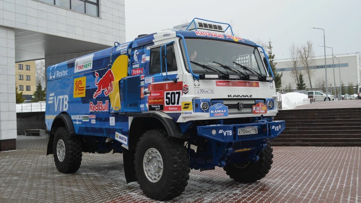     В Набережных Челнах раскрыли данные о средней зарплате работников ПАО «Камаз». Подробности сообщила пресс-служба в Telegram-канале предприятия.