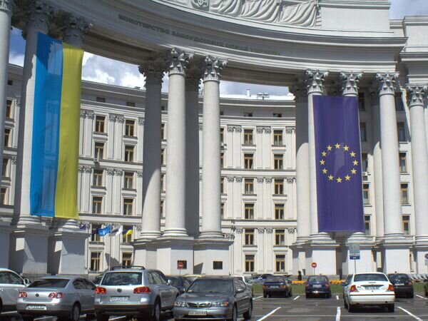    © flickr.com / Slava Murava Kiss