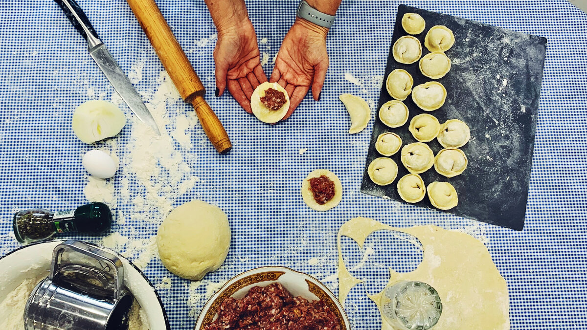 Процесс приготовления пельменей . Фото автора канала