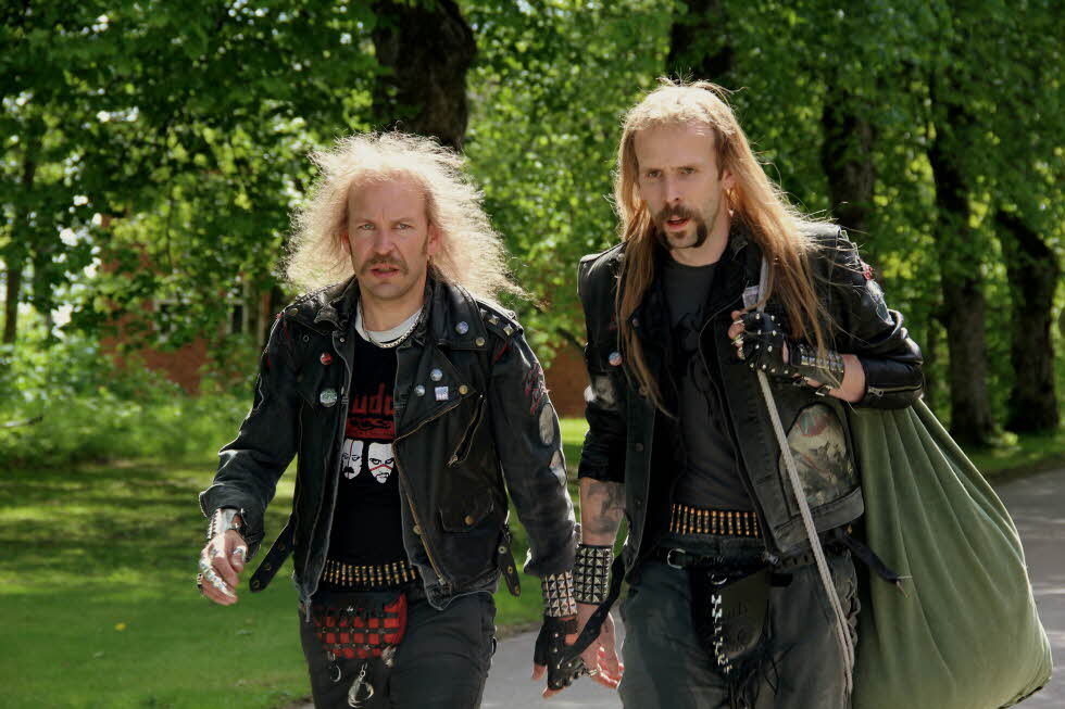 Кадр из фильма "Братья-металлисты" (2012)