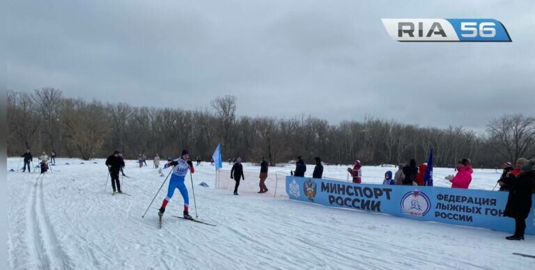   В Оренбурге проходит «Лыжня России» Кристина Просвиркина