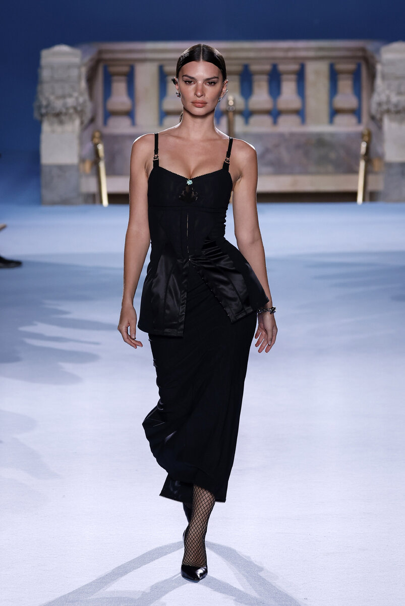    Показ Tory Burch Spring 2023Legion-Media