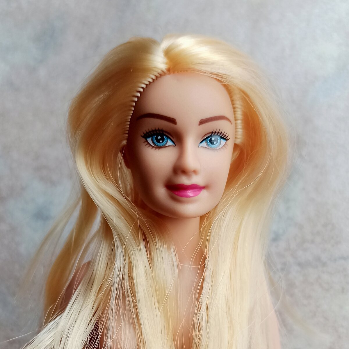 Пока ещё блондинка