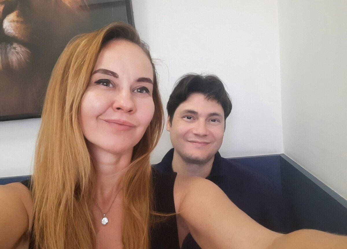 Мы с Элио. В ветклинике (в специальной кошачей комнате)