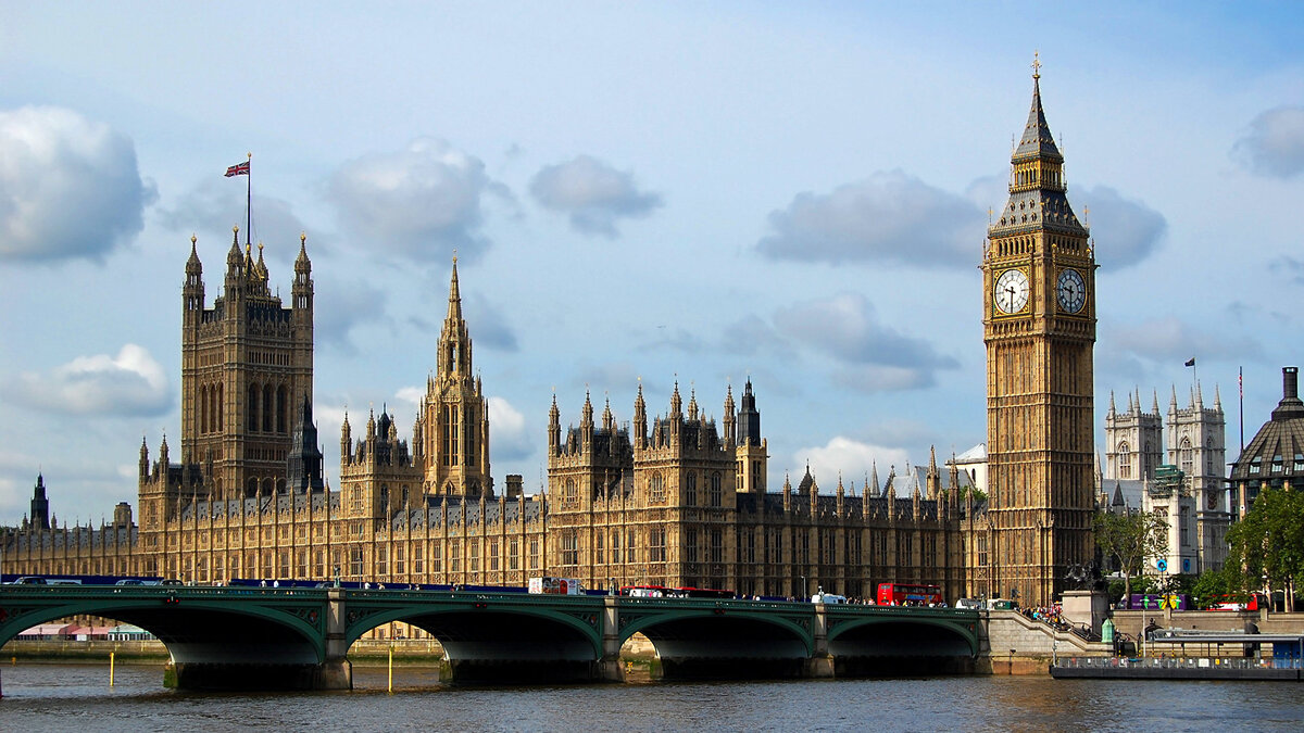    Парламент Великобритании© fotolia.com / kmiragaya