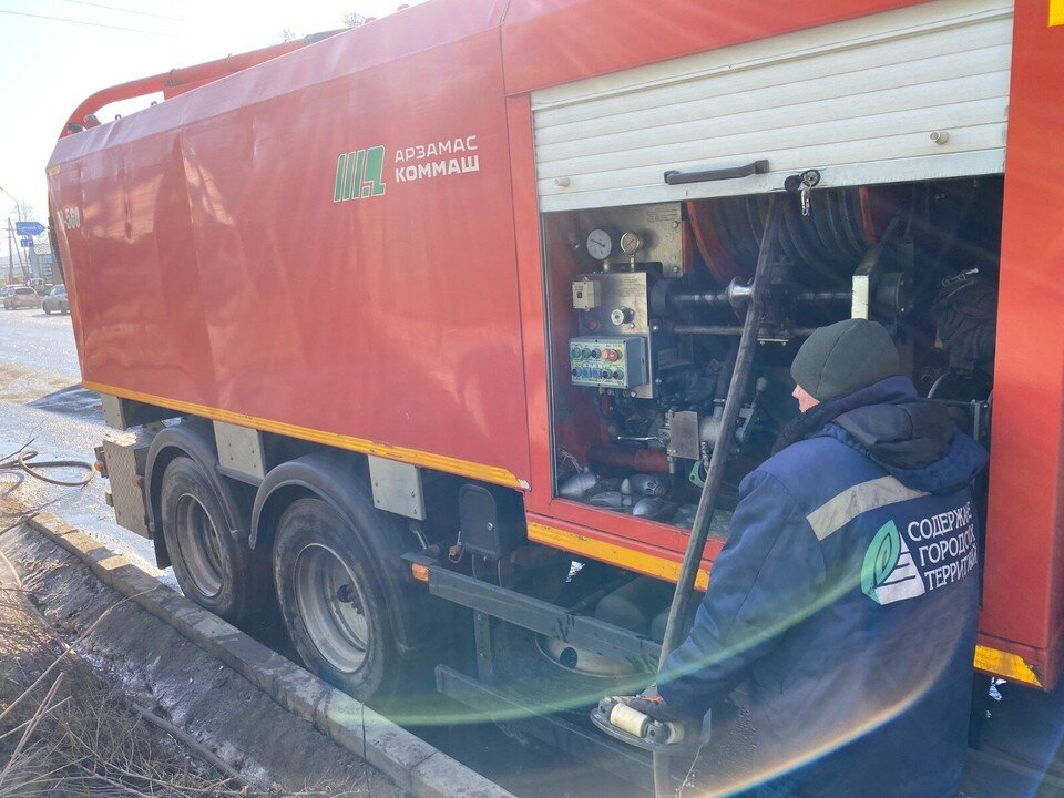     С начала года прочистили и промыли уже больше 1800 метров сетей  Администрация Владивостока