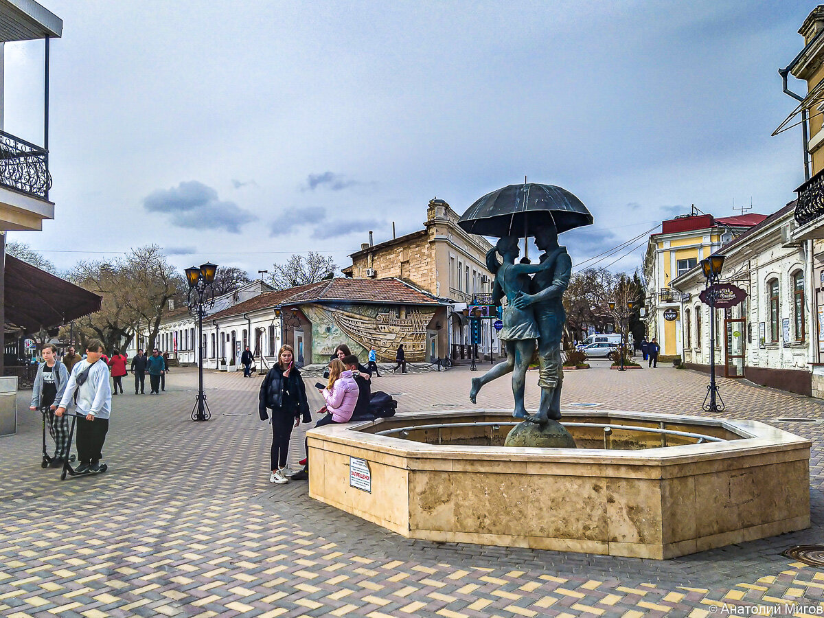 Вчера в Феодосии: море чистое, вода холодная, цветёт миндаль | Дневник ...