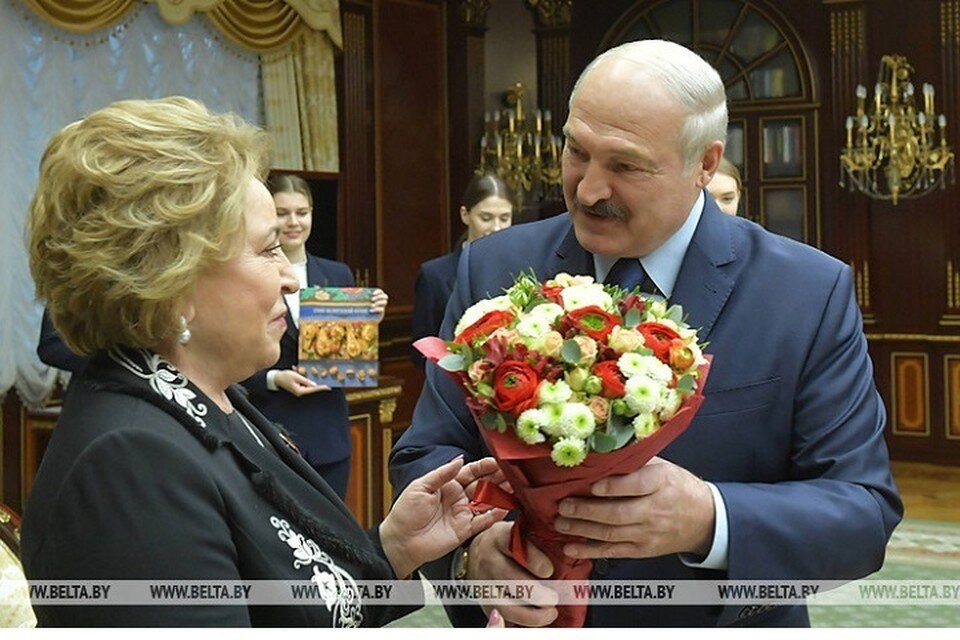     Лукашенко поздравил Валентину Матвиенко с днем рождения. Фото: архив БелТА
