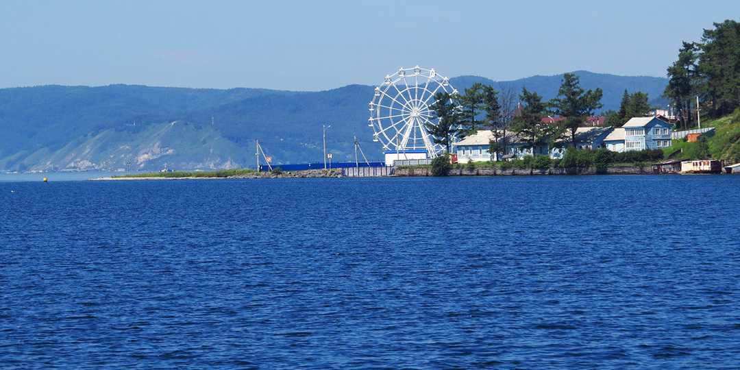Листвянка. Как выглядит с воды Байкальский Сочи?